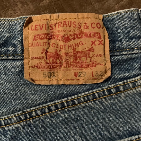 LEVIS shorts , Size 29 - Picture 4 of 4
